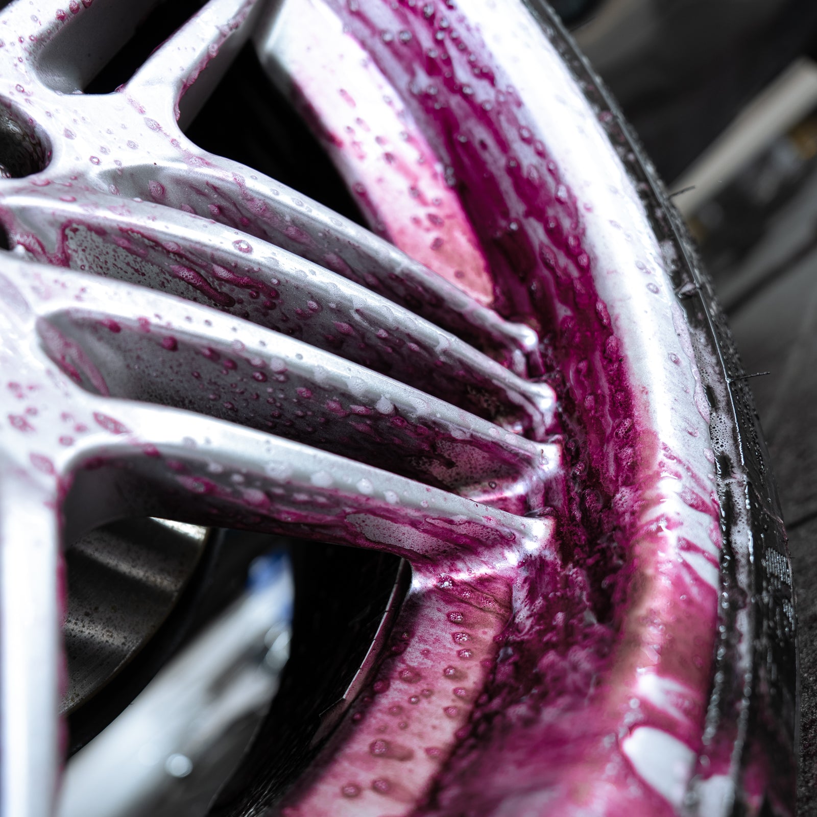 Video laden: Wheel Wizard Felgenreiniger Anwendung