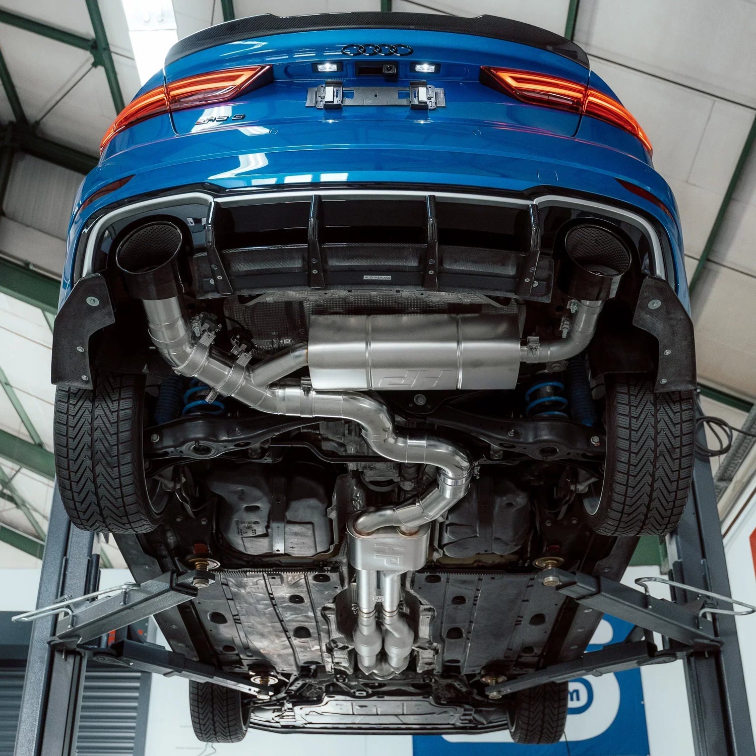 Abgasanlage an einem Audi RS3